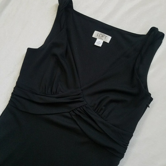 Twist v-neck Loft dress - Picture 2 of 6